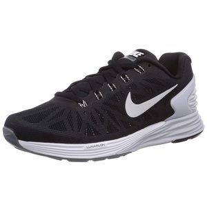 Ladies NIKE LUNARGLIDE 6....